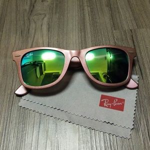 RayBan Wayfarer sunglasses Cosmo collection